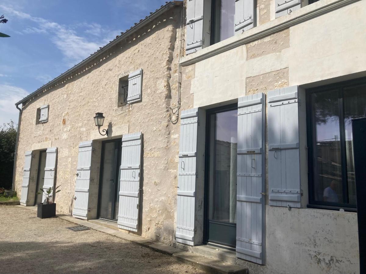 Chambre D'Hotes Les Roches Corme-Royal Esterno foto
